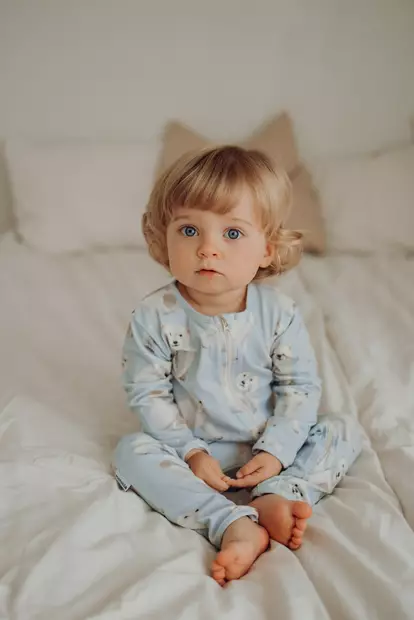 Metsola vauvan haalari, v.sin jääkarhu - Yöasut - metsw25c08 - 2